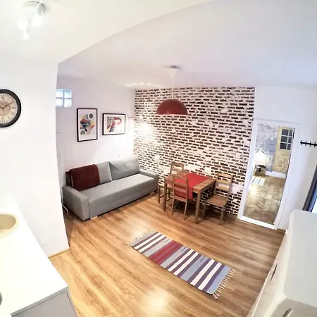 Exceptionally Charming Flat In Old Town Апартаменти *