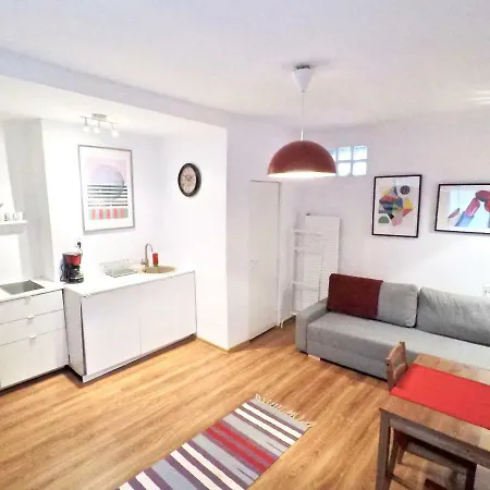 Exceptionally Charming Flat In Old Town * Брашов