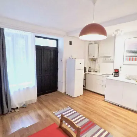 Exceptionally Charming Flat In Old Town Апартаменти Брашов