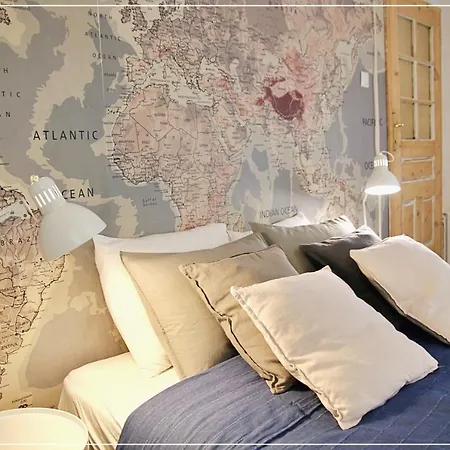Апартаменти Exceptionally Charming Flat In Old Town Брашов