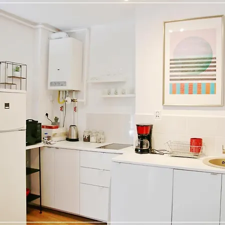 Exceptionally Charming Flat In Old Town