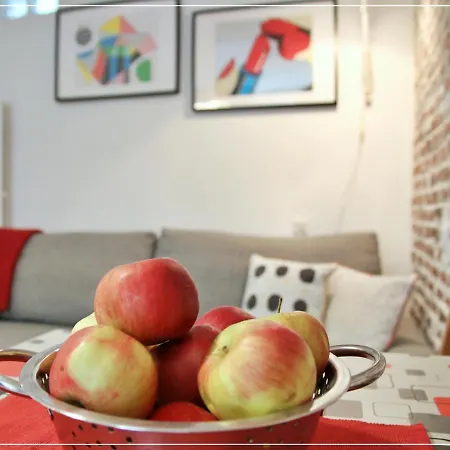 Exceptionally Charming Flat In Old Town Апартаменти