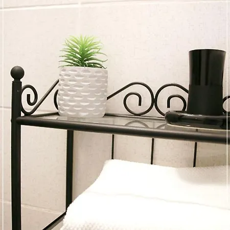 Exceptionally Charming Flat In Old Town Апартаменти Брашов