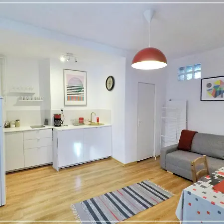 Апартаменти Exceptionally Charming Flat In Old Town Брашов