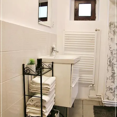 Exceptionally Charming Flat In Old Town Апартаменти *
