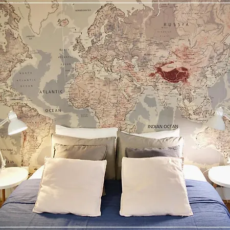 Апартаменти Exceptionally Charming Flat In Old Town *